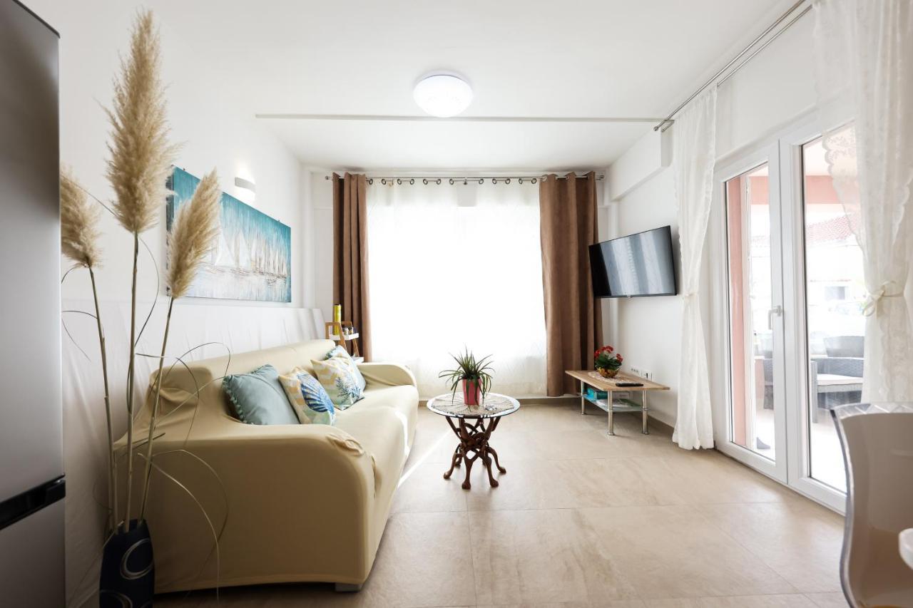 Apartment Puntamika Villa De Rosa - Ground Floor Zadar Zewnętrze zdjęcie