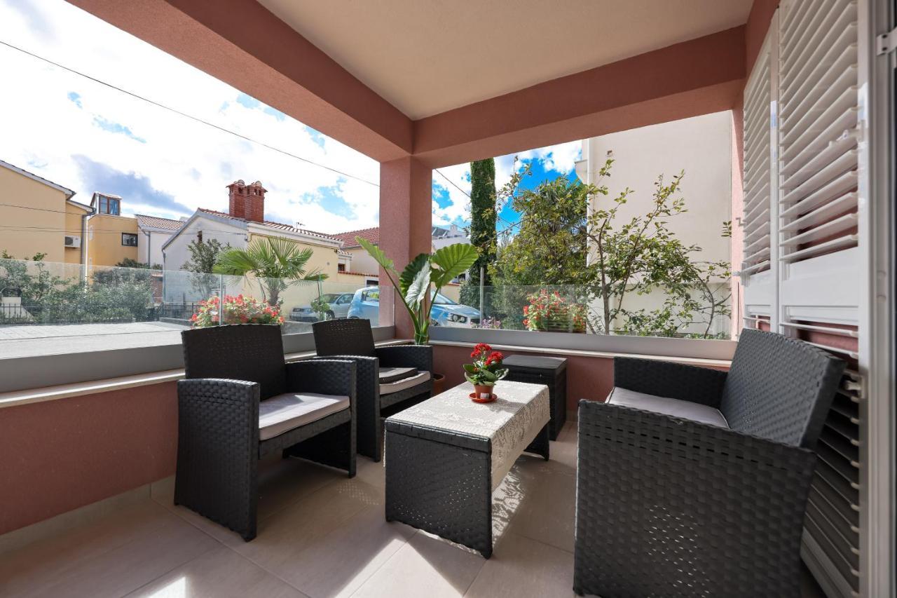 Apartment Puntamika Villa De Rosa - Ground Floor Zadar Zewnętrze zdjęcie