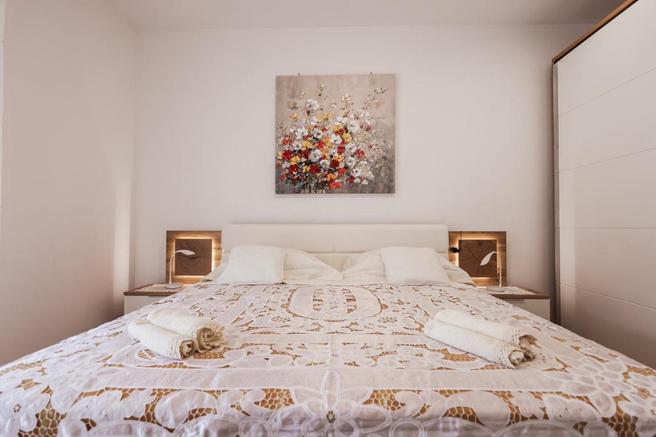 Apartment Puntamika Villa De Rosa - Ground Floor Zadar Zewnętrze zdjęcie