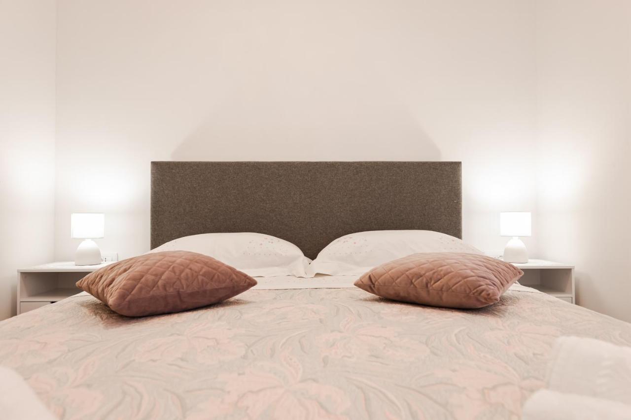 Apartment Puntamika Villa De Rosa - Ground Floor Zadar Zewnętrze zdjęcie