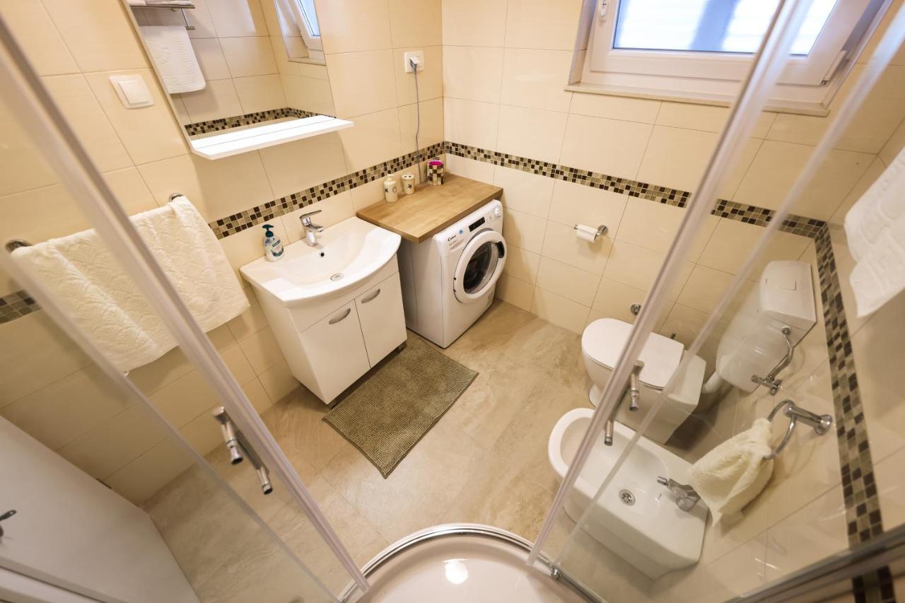 Apartment Puntamika Villa De Rosa - Ground Floor Zadar Zewnętrze zdjęcie